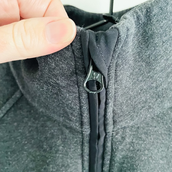 Lululemon Heathred Black Insculpt Jacket 4 - Picture 3 of 7